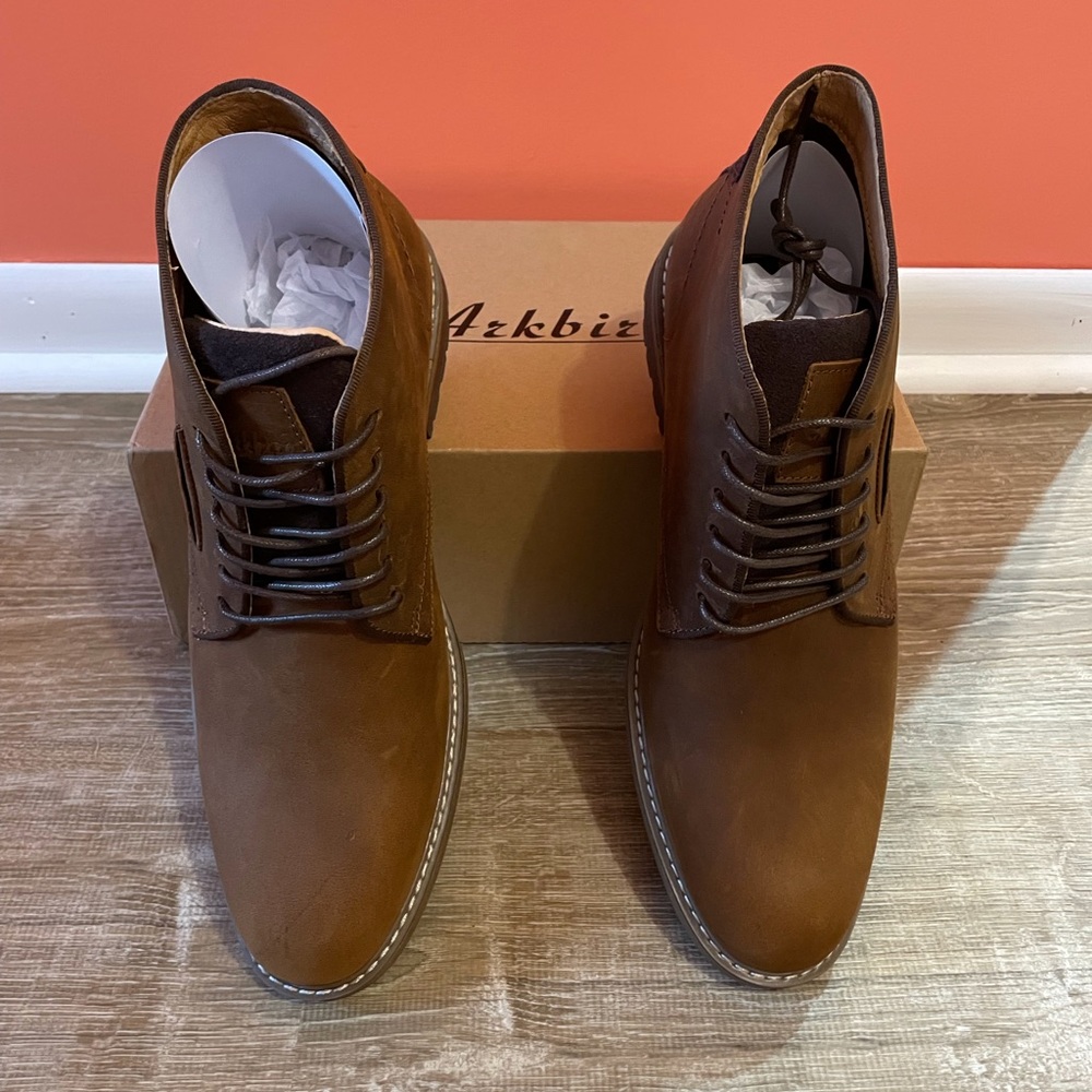 Men’s Chukka Leather Oxford Boots Mid-Top Casual Ankle Boot, Size 11.5 NWT